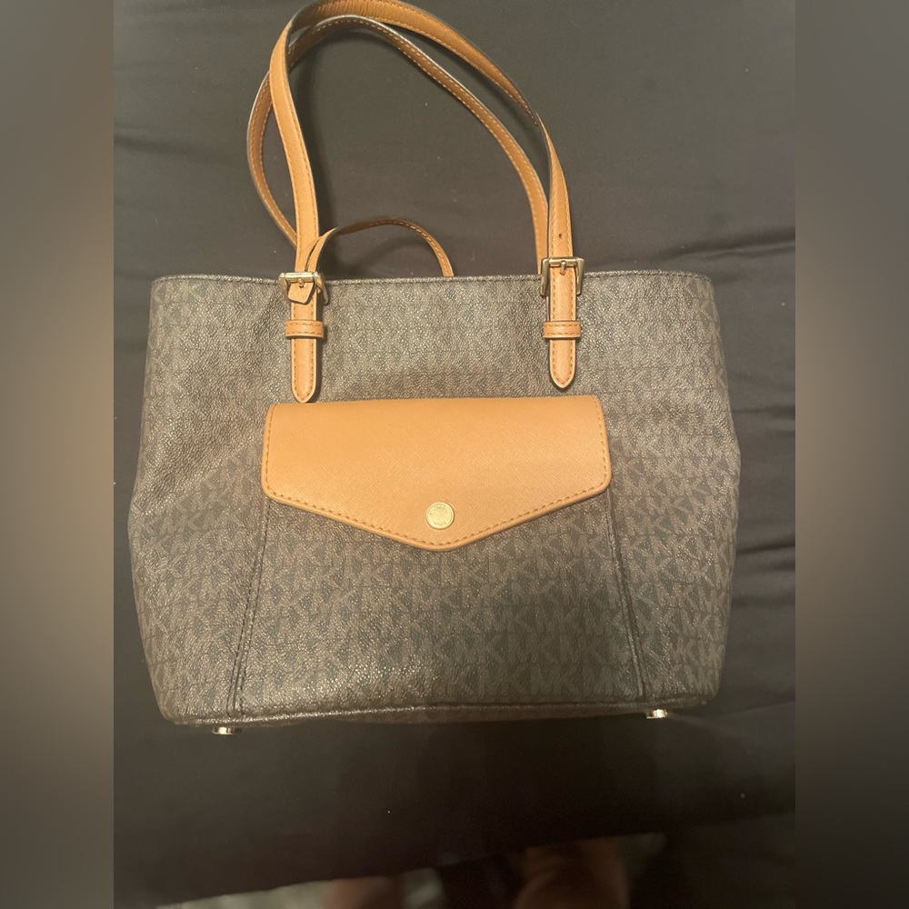 Micheal Kors Purse